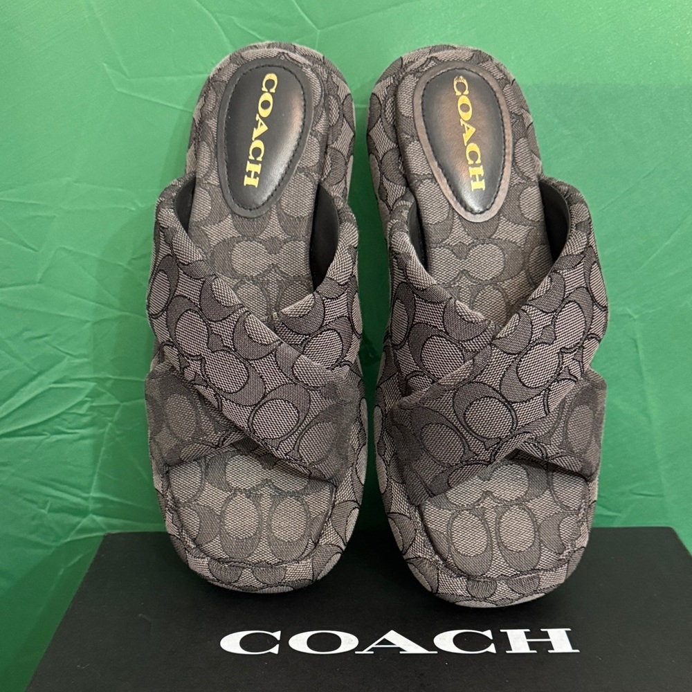 Coach  Black Patterned Slippers size 7.5 like new - Picture 2 of 16